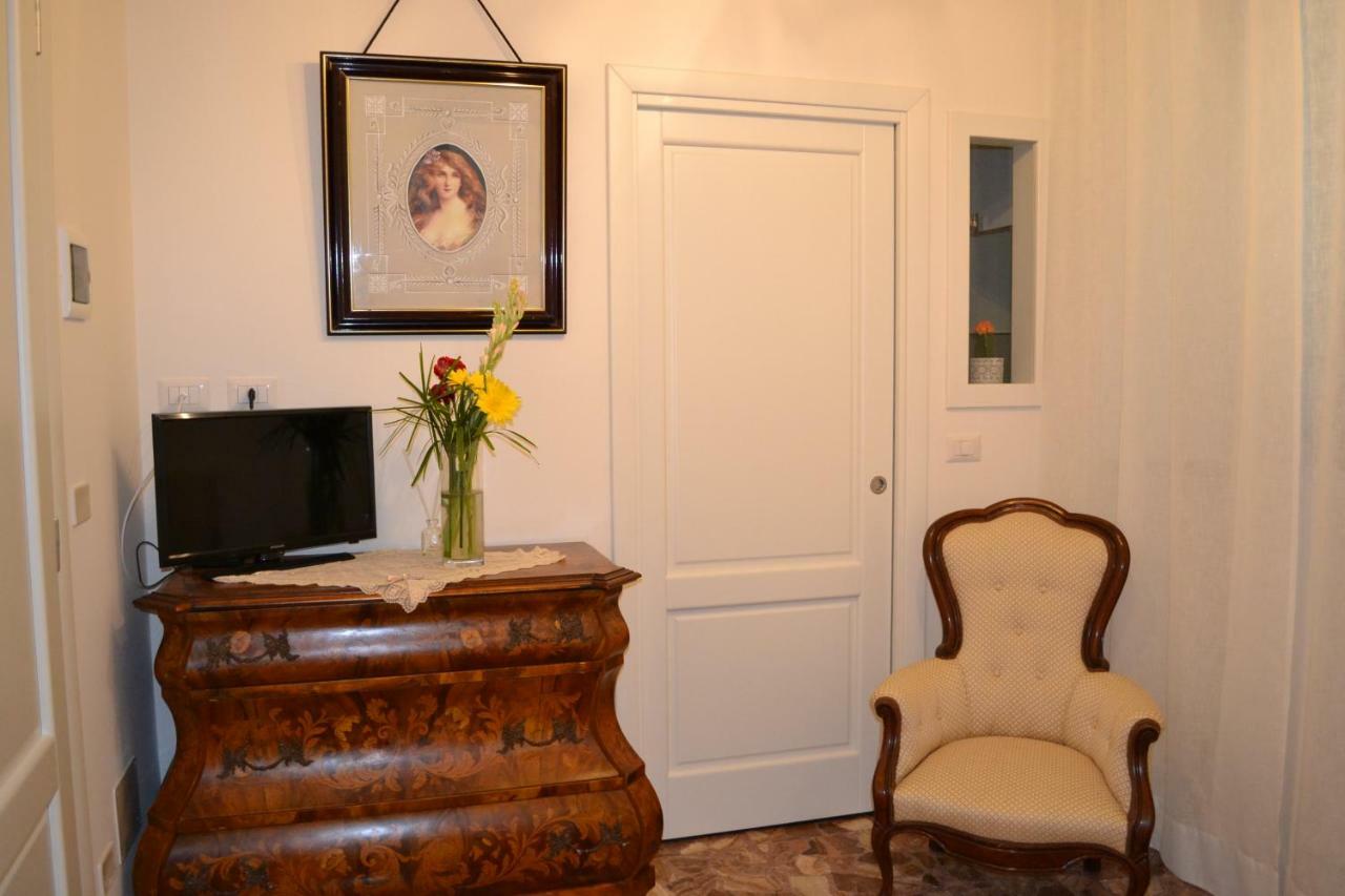 Le Signorine B&B Λέτσε Εξωτερικό φωτογραφία